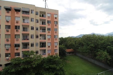 Apartamento à venda com 60m², 2 quartos e 1 vagaÁrea de serviço - Vista