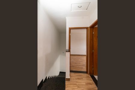 Corredor de casa para alugar com 2 quartos, 90m² em Vila Constança, São Paulo