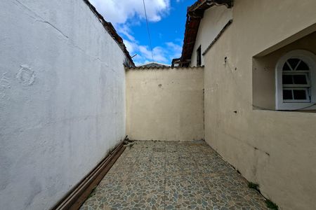 Casa para alugar com 60m², 2 quartos e 2 vagas Casa para alugar com 60m², 2 quartos e 2 vagasQuintal