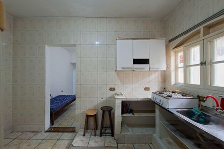 Casa para alugar com 60m², 2 quartos e 2 vagas Casa para alugar com 60m², 2 quartos e 2 vagasCozinha