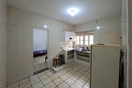 Casa para alugar com 60m², 2 quartos e 2 vagas Casa para alugar com 60m², 2 quartos e 2 vagasCozinha
