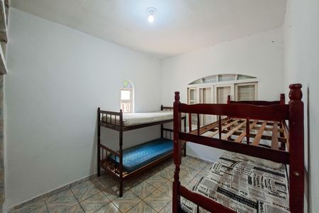 Casa para alugar com 60m², 2 quartos e 2 vagas Casa para alugar com 60m², 2 quartos e 2 vagasQuarto