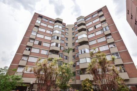Apartamento para alugar com 90m², 2 quartos e 2 vagasFachada