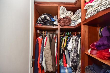 Apartamento para alugar com 90m², 2 quartos e 2 vagasArmário da Suíte 