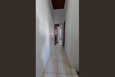 Casa de condomínio à venda com 63m², 2 quartos e 1 vagaCorredor