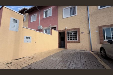 Casa de condomínio à venda com 63m², 2 quartos e 1 vagaGaragem