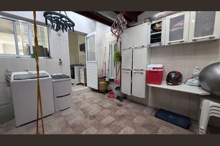 Casa de condomínio à venda com 63m², 2 quartos e 1 vagaÁrea de Serviço