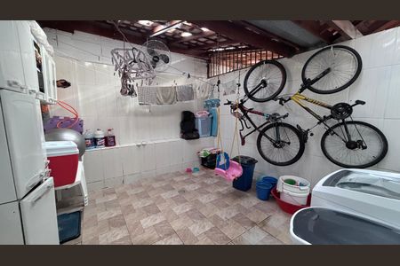 Casa de condomínio à venda com 63m², 2 quartos e 1 vagaÁrea de Serviço