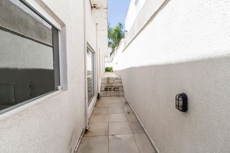 Casa de condomínio para alugar com 259m², 3 quartos e 2 vagasCorredor