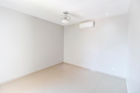 Casa de condomínio para alugar com 259m², 3 quartos e 2 vagasSuíte 1