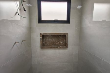 Casa de condomínio à venda com 299m², 3 quartos e sem vaga Casa de condomínio à venda com 299m², 3 quartos e sem vagaBanheiro Suíte 2