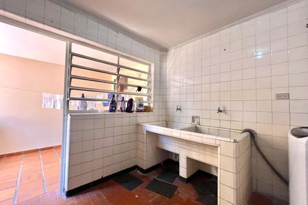 Casa à venda com 600m², 5 quartos e 4 vagas Casa à venda com 600m², 5 quartos e 4 vagasÁrea de Serviço