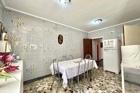 Casa à venda com 600m², 5 quartos e 4 vagas Casa à venda com 600m², 5 quartos e 4 vagasCozinha