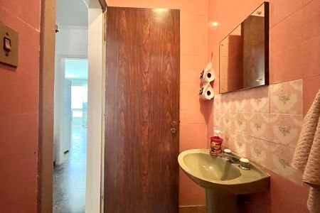 Casa à venda com 600m², 5 quartos e 4 vagas Casa à venda com 600m², 5 quartos e 4 vagasLavabo