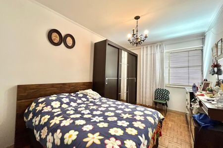 Casa à venda com 600m², 5 quartos e 4 vagas Casa à venda com 600m², 5 quartos e 4 vagasQuarto 4