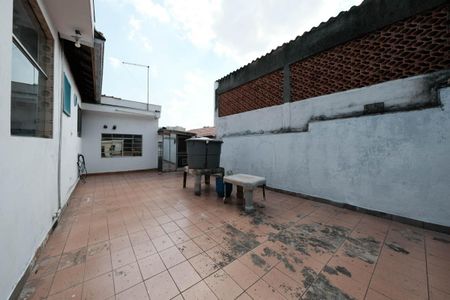 Casa à venda com 142m², 2 quartos e 1 vagaQuintal