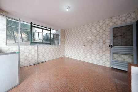 Casa à venda com 142m², 2 quartos e 1 vagaÁrea de Serviço