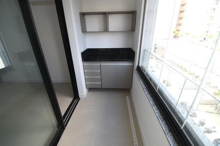 Sala - Sacada de kitnet/studio para alugar com 1 quarto, 42m² em Centro, Campinas