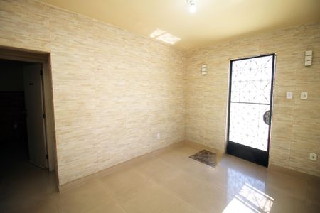 Casa à venda com 300m², 2 quartos e 4 vagasSala