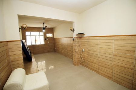 Casa à venda com 300m², 2 quartos e 4 vagasQuarto 2