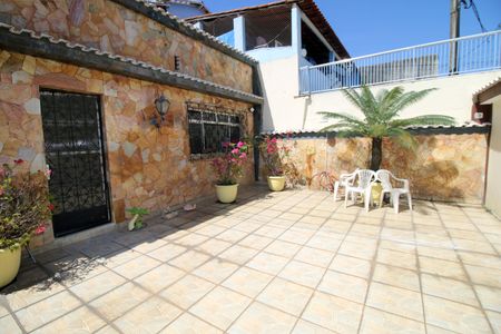 Casa à venda com 300m², 2 quartos e 4 vagasQuintal - Frente