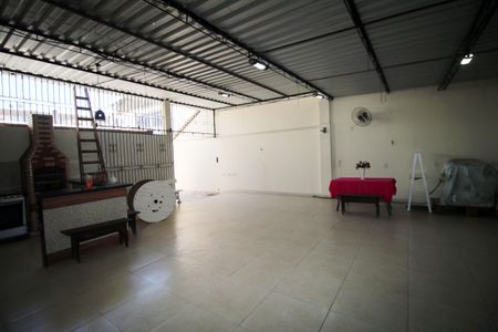 Casa à venda com 300m², 2 quartos e 4 vagasQuintal - Área gourmet