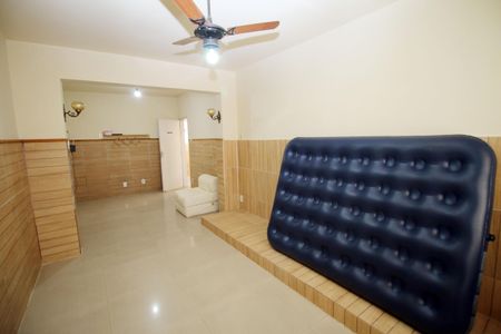 Casa à venda com 300m², 2 quartos e 4 vagasQuarto 2