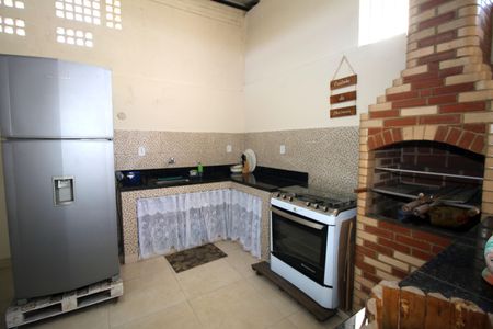 Casa à venda com 300m², 2 quartos e 4 vagasChurrasqueira