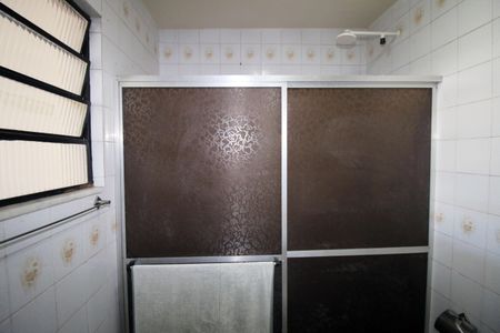 Casa à venda com 300m², 2 quartos e 4 vagasBanheiro de serviço