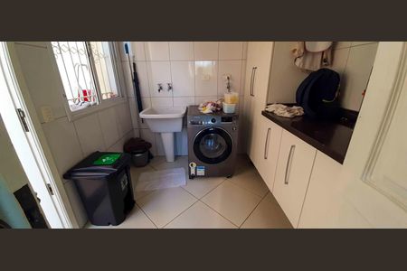 Casa à venda com 269m², 4 quartos e 4 vagasÁrea de Serviço