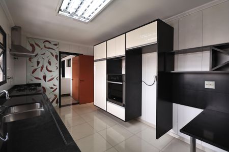 Apartamento para alugar com 138m², 4 quartos e 2 vagas Apartamento para alugar com 138m², 4 quartos e 2 vagasCozinha