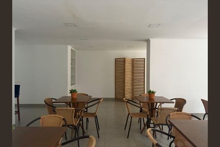 Apartamento para alugar com 138m², 4 quartos e 2 vagas Apartamento para alugar com 138m², 4 quartos e 2 vagasÁrea comum - Salão de festas