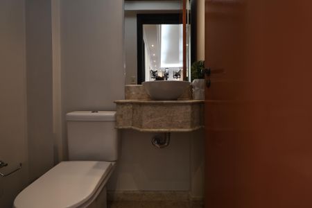 Apartamento para alugar com 138m², 4 quartos e 2 vagas Apartamento para alugar com 138m², 4 quartos e 2 vagasLavabo