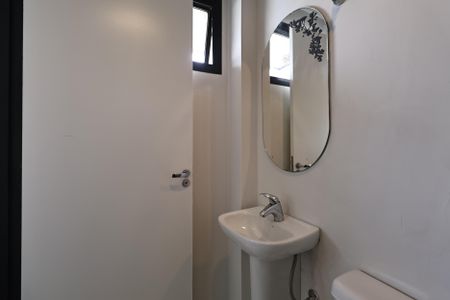 Apartamento para alugar com 138m², 4 quartos e 2 vagas Apartamento para alugar com 138m², 4 quartos e 2 vagasBanheiro de serviço