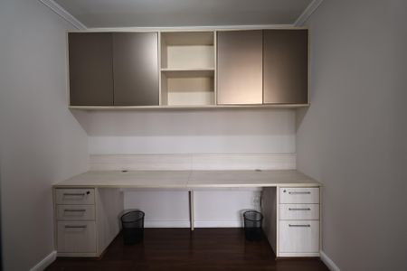 Apartamento para alugar com 138m², 4 quartos e 2 vagas Apartamento para alugar com 138m², 4 quartos e 2 vagasEscritório