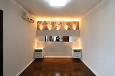 Apartamento para alugar com 138m², 4 quartos e 2 vagas Apartamento para alugar com 138m², 4 quartos e 2 vagasSuite