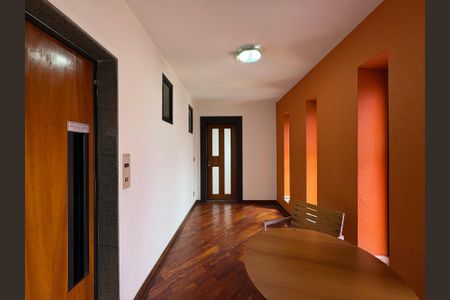 Apartamento para alugar com 138m², 4 quartos e 2 vagas Apartamento para alugar com 138m², 4 quartos e 2 vagasHall de entrada