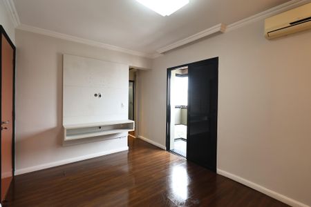 Apartamento para alugar com 138m², 4 quartos e 2 vagas Apartamento para alugar com 138m², 4 quartos e 2 vagasSuite