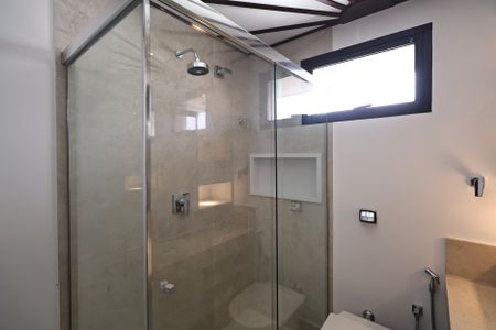 Apartamento para alugar com 138m², 4 quartos e 2 vagas Apartamento para alugar com 138m², 4 quartos e 2 vagasBanheiro da Suíte