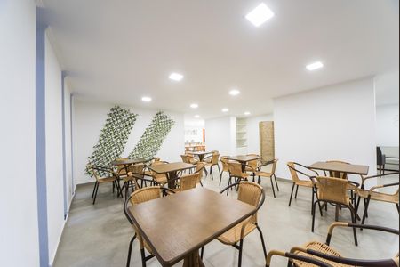 Apartamento para alugar com 138m², 4 quartos e 2 vagas Apartamento para alugar com 138m², 4 quartos e 2 vagasÁrea comum - Salão de festas