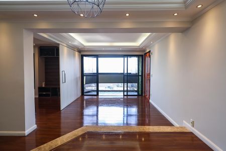 Apartamento para alugar com 138m², 4 quartos e 2 vagas Apartamento para alugar com 138m², 4 quartos e 2 vagasSala