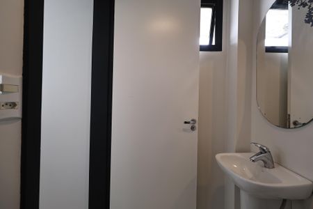 Apartamento para alugar com 138m², 4 quartos e 2 vagas Apartamento para alugar com 138m², 4 quartos e 2 vagasBanheiro de serviço
