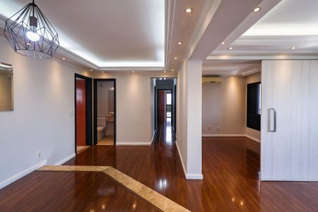 Apartamento para alugar com 138m², 4 quartos e 2 vagas Apartamento para alugar com 138m², 4 quartos e 2 vagasSala