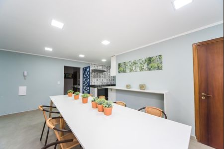 Apartamento para alugar com 138m², 4 quartos e 2 vagas Apartamento para alugar com 138m², 4 quartos e 2 vagasÁrea comum - Salão de festas