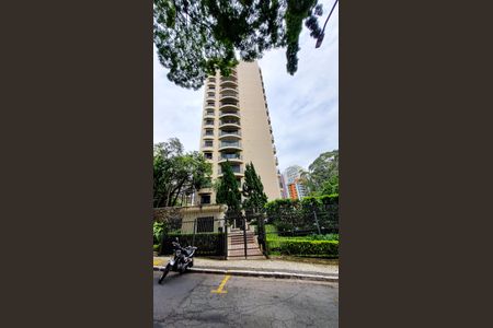 Apartamento para alugar com 172m², 3 quartos e 2 vagasFachada