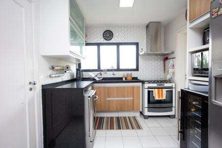 Apartamento para alugar com 172m², 3 quartos e 2 vagasCozinha