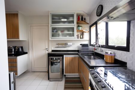 Apartamento para alugar com 172m², 3 quartos e 2 vagasCozinha