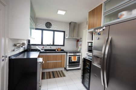 Apartamento para alugar com 172m², 3 quartos e 2 vagasCozinha