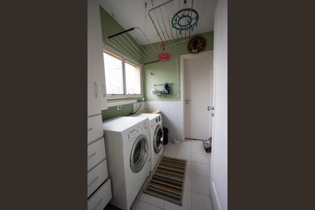 Apartamento para alugar com 172m², 3 quartos e 2 vagasÁrea de Serviço