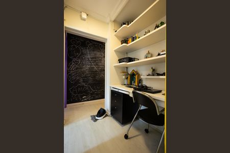 Apartamento para alugar com 172m², 3 quartos e 2 vagasEscritório